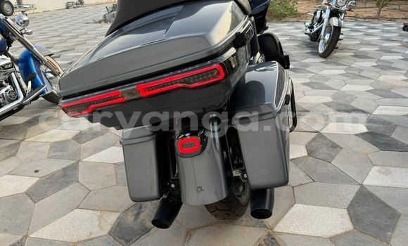 Nunua Ilio tumika Harley Davidson Road Glide Silver Bike ndani ya Blantyre nchini Malawi Nunua Ilio tumika Harley Davidson Road Glide Silver Bike ndani ya Blantyre nchini Malawi