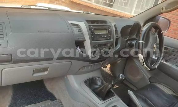 Nunua Ilio tumika Toyota Hilux White Gari ndani ya Lilongwe nchini Malawi Nunua Ilio tumika Toyota Hilux White Gari ndani ya Lilongwe nchini Malawi