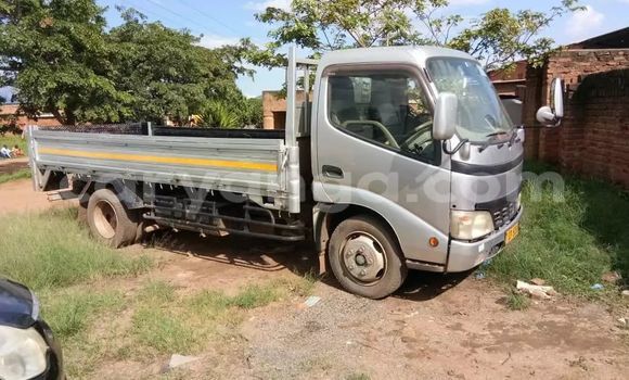 Nunua Ilio tumika Toyota Dyna Other Lori ndani ya Lilongwe nchini Malawi Nunua Ilio tumika Toyota Dyna Other Lori ndani ya Lilongwe nchini Malawi