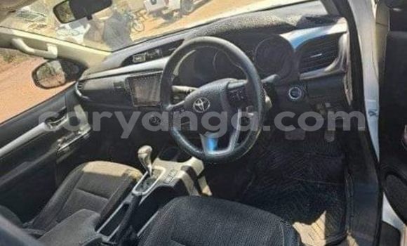 Buy Used Toyota Hilux White Car in Lilongwe in Malawi Buy Used Toyota Hilux White Car in Lilongwe in Malawi