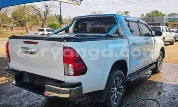 Buy Used Toyota Hilux White Car in Lilongwe in Malawi Buy Used Toyota Hilux White Car in Lilongwe in Malawi