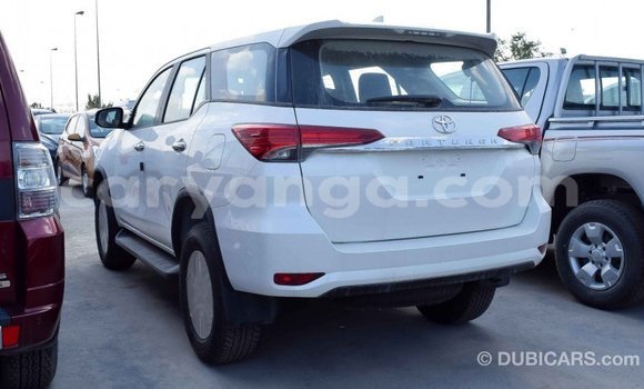 Buy Import Toyota Fortuner White Car in Import - Dubai in Malawi Buy Import Toyota Fortuner White Car in Import - Dubai in Malawi