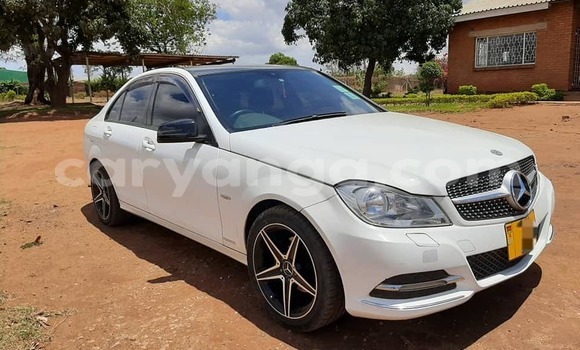 Buy Used Mercedes-Benz C250 coupe White Car in Blantyre in Malawi Buy Used Mercedes-Benz C250 coupe White Car in Blantyre in Malawi