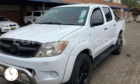 Buy Used Toyota Hilux White Car in Blantyre in Malawi Buy Used Toyota Hilux White Car in Blantyre in Malawi