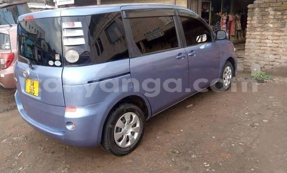 Buy Used Toyota Sienta Blue Car in Chipoka in Dedza Buy Used Toyota Sienta Blue Car in Chipoka in Dedza