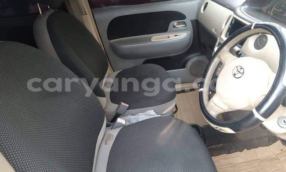 Buy Used Toyota Sienta Blue Car in Chipoka in Dedza Buy Used Toyota Sienta Blue Car in Chipoka in Dedza