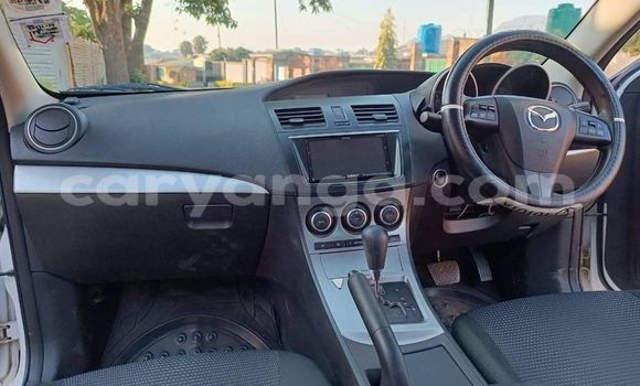 Buy Used Mazda Axela White Car in Chitipa in Chitipa Buy Used Mazda Axela White Car in Chitipa in Chitipa