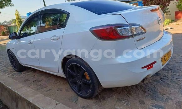 Buy Used Mazda Axela White Car in Chitipa in Chitipa Buy Used Mazda Axela White Car in Chitipa in Chitipa