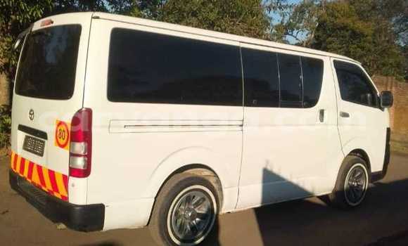 Acheter Occasion Voiture Toyota Hiace Blanc à Chilumba, Karonga Acheter Occasion Voiture Toyota Hiace Blanc à Chilumba, Karonga