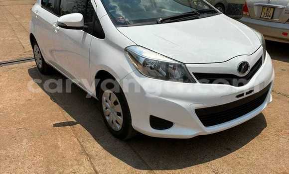Buy Used Toyota Vitz White Car in Chiradzulu in Chiradzulu Buy Used Toyota Vitz White Car in Chiradzulu in Chiradzulu