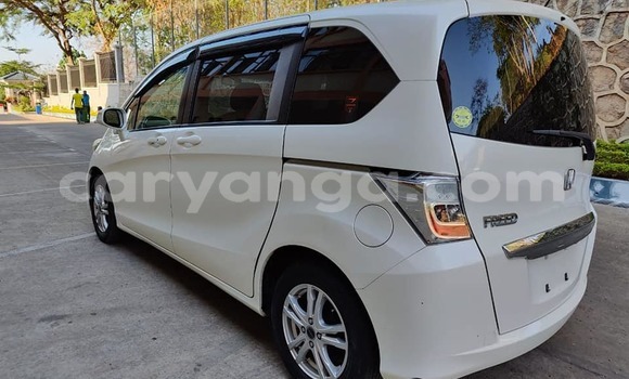 Nunua Ilio tumika Honda Freed White Gari ndani ya Chiradzulu nchini Chiradzulu Nunua Ilio tumika Honda Freed White Gari ndani ya Chiradzulu nchini Chiradzulu