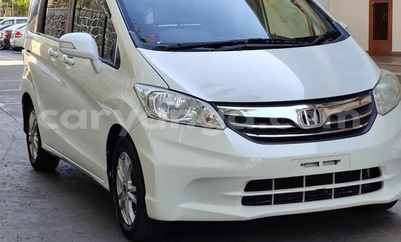 Nunua Ilio tumika Honda Freed White Gari ndani ya Chiradzulu nchini Chiradzulu Nunua Ilio tumika Honda Freed White Gari ndani ya Chiradzulu nchini Chiradzulu