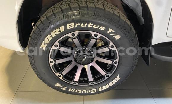 Nunua Ilio tumika Toyota Hilux White Gari ndani ya Blantyre nchini Malawi Nunua Ilio tumika Toyota Hilux White Gari ndani ya Blantyre nchini Malawi