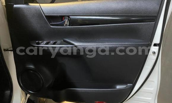 Nunua Ilio tumika Toyota Hilux White Gari ndani ya Blantyre nchini Malawi Nunua Ilio tumika Toyota Hilux White Gari ndani ya Blantyre nchini Malawi