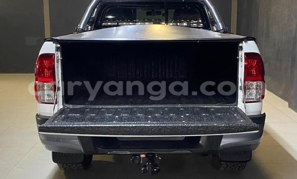 Nunua Ilio tumika Toyota Hilux White Gari ndani ya Blantyre nchini Malawi Nunua Ilio tumika Toyota Hilux White Gari ndani ya Blantyre nchini Malawi