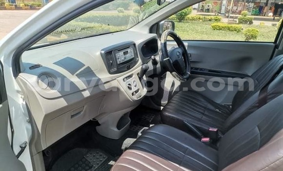 Buy Used Toyota Axio White Car in Chipoka in Dedza Buy Used Toyota Axio White Car in Chipoka in Dedza