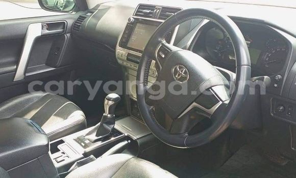 Buy Used Toyota Prado White Car in Chitipa in Chitipa Buy Used Toyota Prado White Car in Chitipa in Chitipa