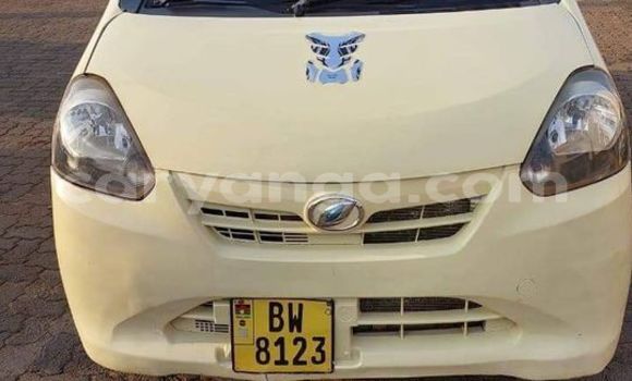 Buy Used Daihatsu Mira White Car in Chitipa in Chitipa Buy Used Daihatsu Mira White Car in Chitipa in Chitipa