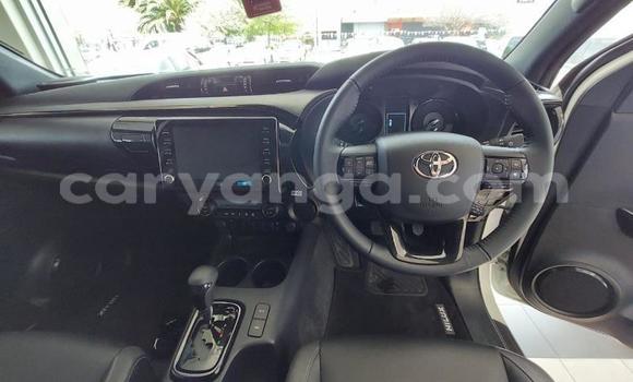 Nunua Ilio tumika Toyota Hilux White Gari ndani ya Blantyre nchini Malawi Nunua Ilio tumika Toyota Hilux White Gari ndani ya Blantyre nchini Malawi
