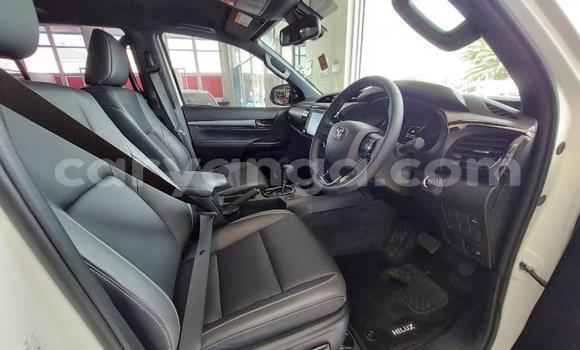 Nunua Ilio tumika Toyota Hilux White Gari ndani ya Blantyre nchini Malawi Nunua Ilio tumika Toyota Hilux White Gari ndani ya Blantyre nchini Malawi