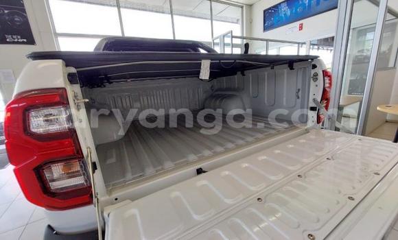 Nunua Ilio tumika Toyota Hilux White Gari ndani ya Blantyre nchini Malawi Nunua Ilio tumika Toyota Hilux White Gari ndani ya Blantyre nchini Malawi