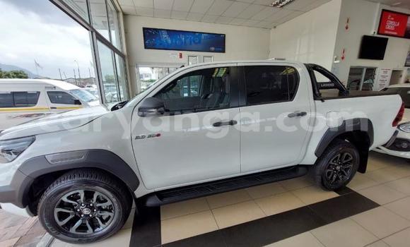Nunua Ilio tumika Toyota Hilux White Gari ndani ya Blantyre nchini Malawi Nunua Ilio tumika Toyota Hilux White Gari ndani ya Blantyre nchini Malawi