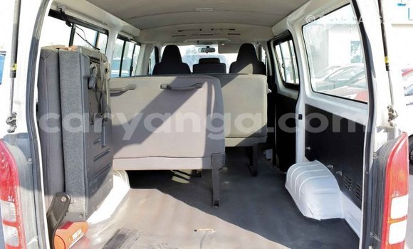 Buy Import Toyota Hiace White Car in Import - Dubai in Malawi Buy Import Toyota Hiace White Car in Import - Dubai in Malawi
