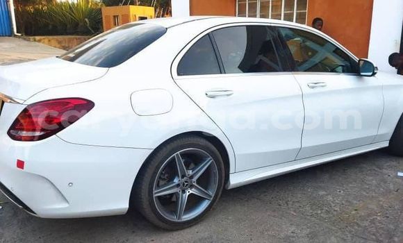 Buy Used Mercedes-Benz C180 coupe White Car in Blantyre in Malawi Buy Used Mercedes-Benz C180 coupe White Car in Blantyre in Malawi