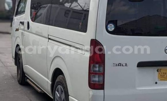 Acheter Occasion Voiture Toyota Aqua Blanc à Chipoka, Dedza Acheter Occasion Voiture Toyota Aqua Blanc à Chipoka, Dedza