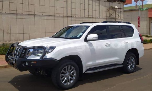 Acheter Occasion Voiture Toyota Land Cruiser Blanc à Chiradzulu, Chiradzulu Acheter Occasion Voiture Toyota Land Cruiser Blanc à Chiradzulu, Chiradzulu