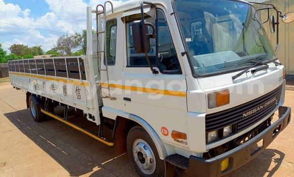 Acheter Occasion Utilitaire Nissan UD Blanc à Chiradzulu, Chiradzulu Acheter Occasion Utilitaire Nissan UD Blanc à Chiradzulu, Chiradzulu
