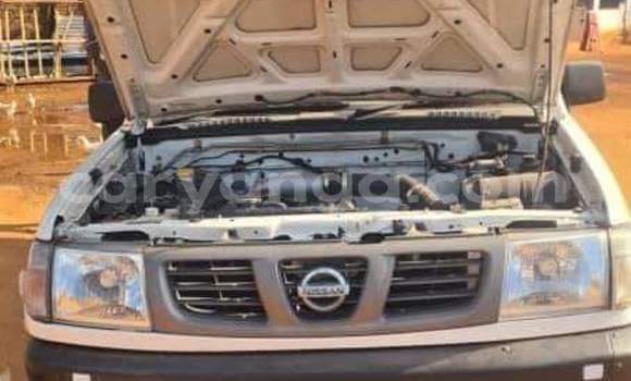 Buy Used Nissan NP 300 White Car in Chilumba in Karonga Buy Used Nissan NP 300 White Car in Chilumba in Karonga