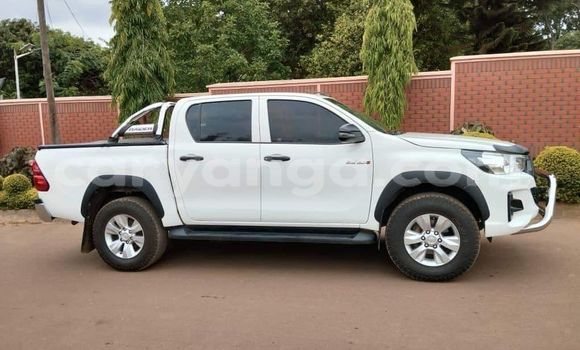 Acheter Occasion Voiture Toyota Hilux Blanc à Chilumba, Karonga Acheter Occasion Voiture Toyota Hilux Blanc à Chilumba, Karonga
