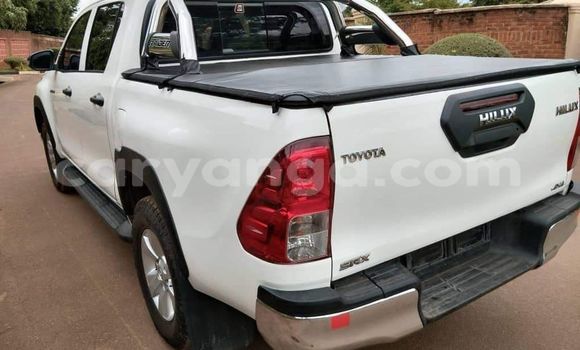 Acheter Occasion Voiture Toyota Hilux Blanc à Chilumba, Karonga Acheter Occasion Voiture Toyota Hilux Blanc à Chilumba, Karonga