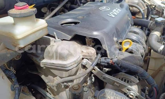 Buy Used Toyota IST White Car in Chipoka in Dedza Buy Used Toyota IST White Car in Chipoka in Dedza