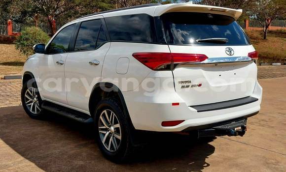 Buy Used Toyota Fortuner White Car in Lilongwe in Malawi Buy Used Toyota Fortuner White Car in Lilongwe in Malawi
