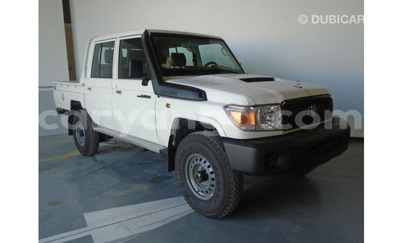 Buy Import Toyota Land Cruiser White Car in Import - Dubai in Malawi Buy Import Toyota Land Cruiser White Car in Import - Dubai in Malawi