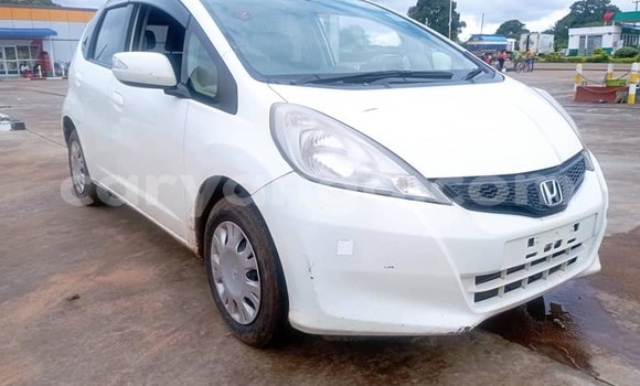 Buy Used Honda FIT White Car in Lilongwe in Malawi Buy Used Honda FIT White Car in Lilongwe in Malawi