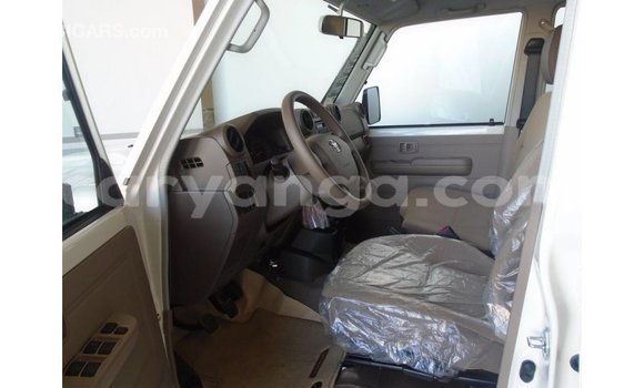 Buy Import Toyota Land Cruiser White Car in Import - Dubai in Malawi Buy Import Toyota Land Cruiser White Car in Import - Dubai in Malawi