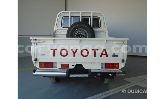 Buy Import Toyota Land Cruiser White Car in Import - Dubai in Malawi Buy Import Toyota Land Cruiser White Car in Import - Dubai in Malawi
