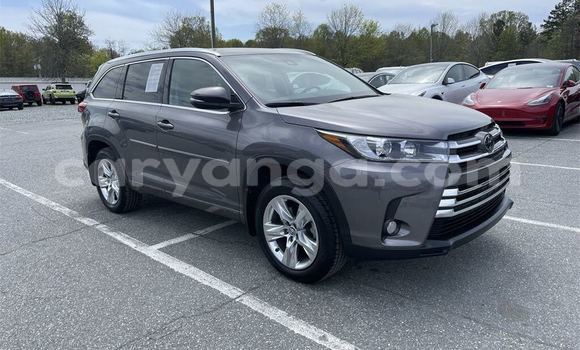 Buy Used Toyota Highlander Silver Car in Blantyre in Malawi Buy Used Toyota Highlander Silver Car in Blantyre in Malawi