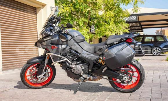 Nunua Ilio tumika Ducati Multistrada Silver Bike ndani ya Blantyre nchini Malawi Nunua Ilio tumika Ducati Multistrada Silver Bike ndani ya Blantyre nchini Malawi