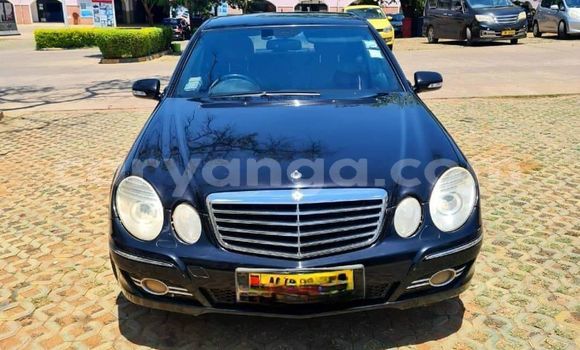 Acheter Occasion Voiture Mercedes‒Benz E–Class Noir à Lilongwe, Malawi Acheter Occasion Voiture Mercedes‒Benz E–Class Noir à Lilongwe, Malawi
