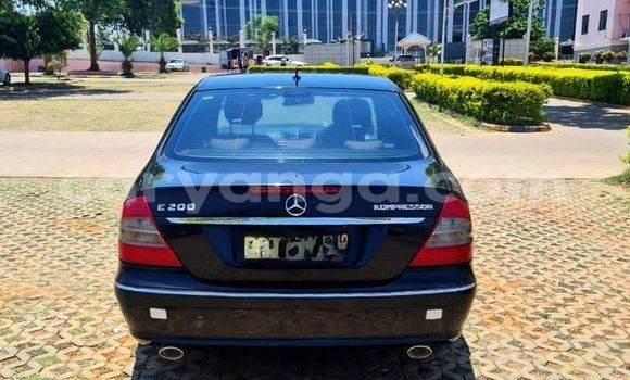 Acheter Occasion Voiture Mercedes‒Benz E–Class Noir à Lilongwe, Malawi Acheter Occasion Voiture Mercedes‒Benz E–Class Noir à Lilongwe, Malawi