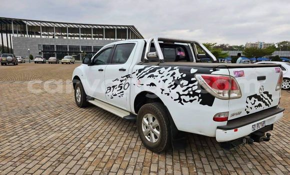 Acheter Occasion Voiture Mazda BT-50 Blanc à Lilongwe, Malawi Acheter Occasion Voiture Mazda BT-50 Blanc à Lilongwe, Malawi