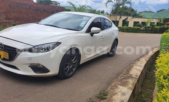 Acheter Occasion Voiture Mazda Axela Blanc à Lilongwe, Malawi Acheter Occasion Voiture Mazda Axela Blanc à Lilongwe, Malawi