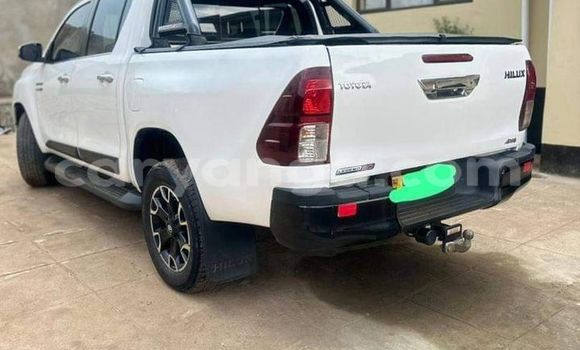 Acheter Occasion Voiture Toyota Hilux Blanc à Lilongwe, Malawi Acheter Occasion Voiture Toyota Hilux Blanc à Lilongwe, Malawi