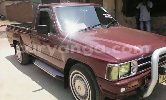 Nunua Ilio tumika Toyota Hilux Black Gari ndani ya Limbe nchini Malawi Nunua Ilio tumika Toyota Hilux Black Gari ndani ya Limbe nchini Malawi