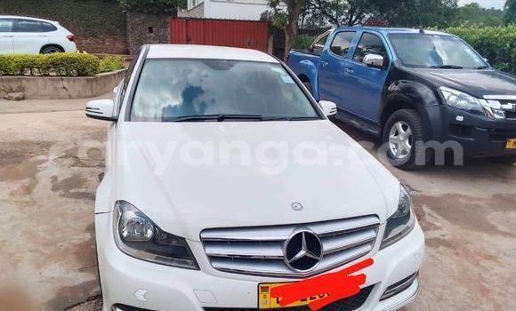 Acheter Occasion Voiture Mercedes‒Benz C–Class Blanc à Lilongwe, Malawi Acheter Occasion Voiture Mercedes‒Benz C–Class Blanc à Lilongwe, Malawi