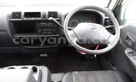 Acheter Occasion Voiture Mazda Bongo Blanc à Lilongwe, Malawi Acheter Occasion Voiture Mazda Bongo Blanc à Lilongwe, Malawi